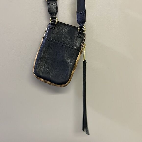 Aimee Kestenberg Animal Print Leather Just Saying Stadium Wallet Mini Crossbody - Picture 6 of 16